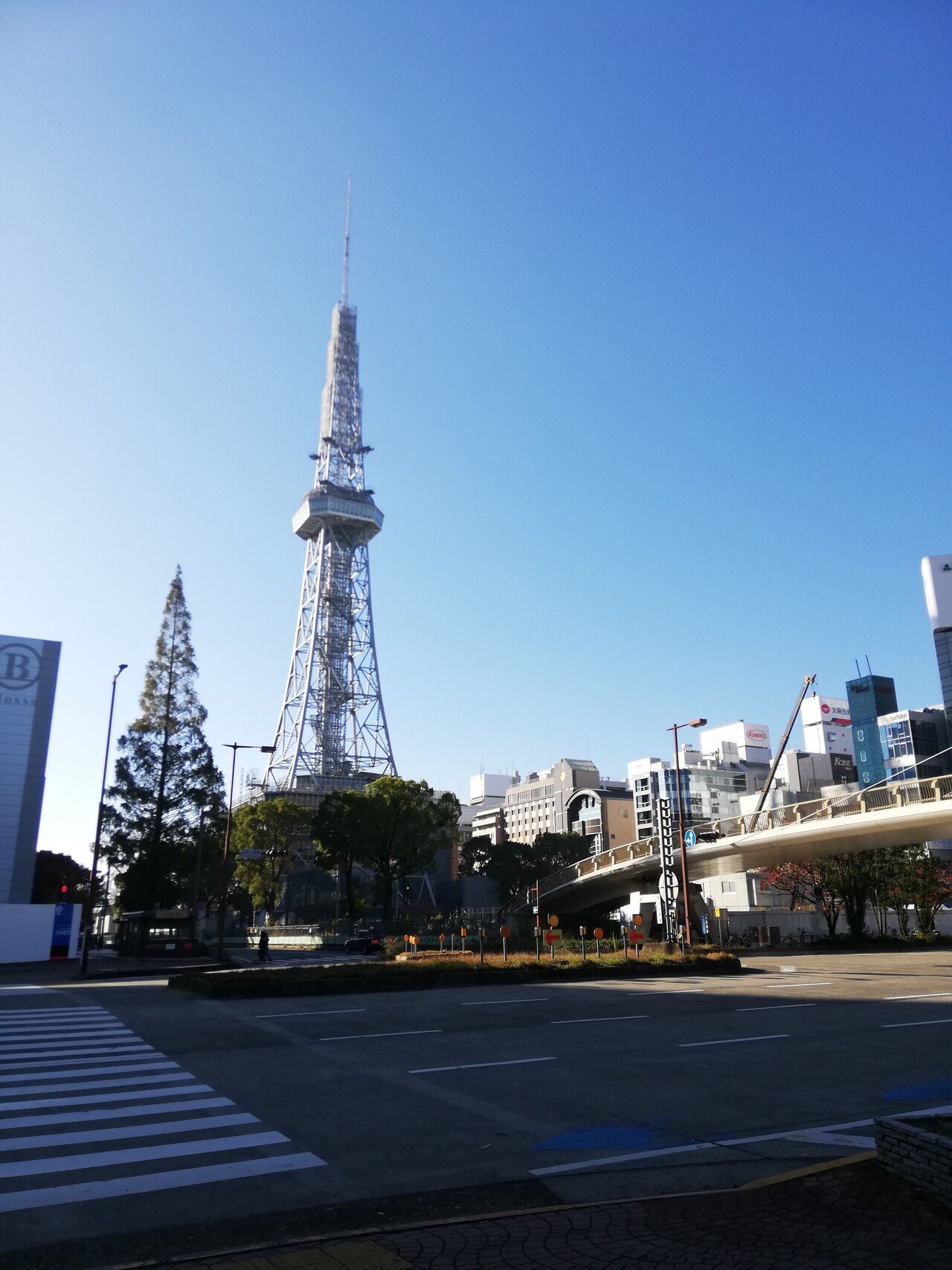 夜行バスで名古屋へ向かう
